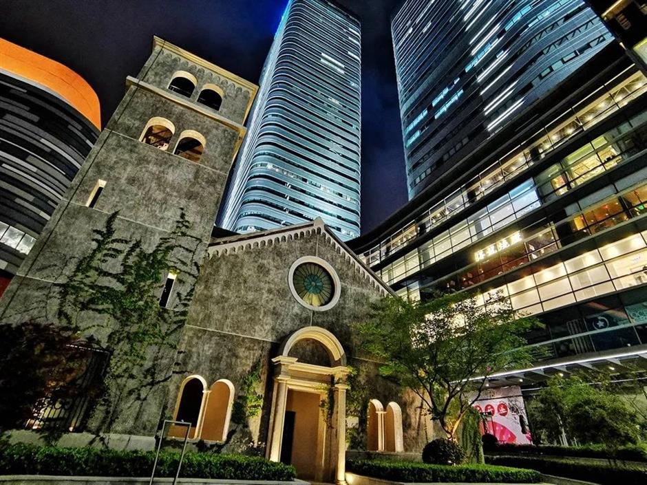 新体验!去老房子里看演出