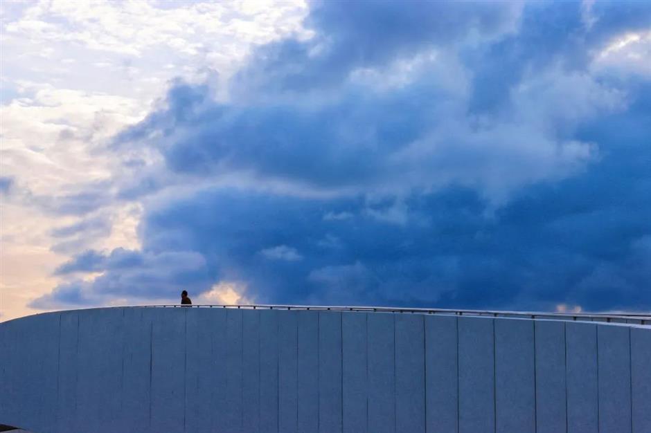 就在上海,莫比乌斯环突然爆红