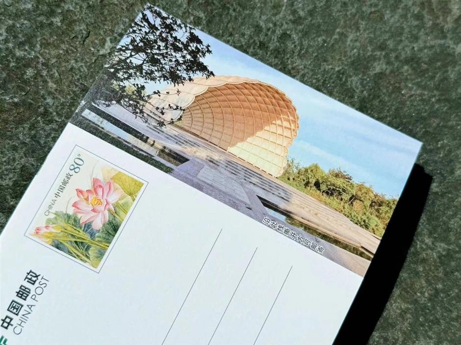 跟着明信片打卡,收集同框夏日美景