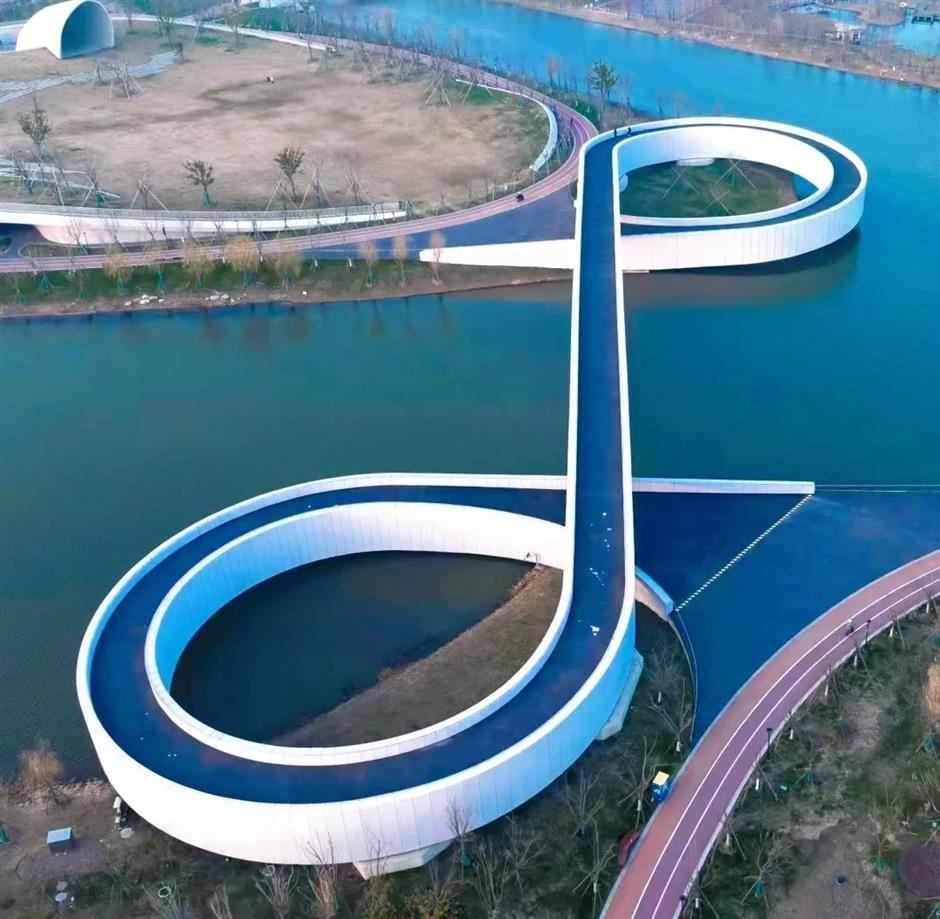 就在上海,莫比乌斯环突然爆红