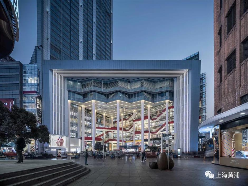 上新了!听说时尚潮人都来这里看戏