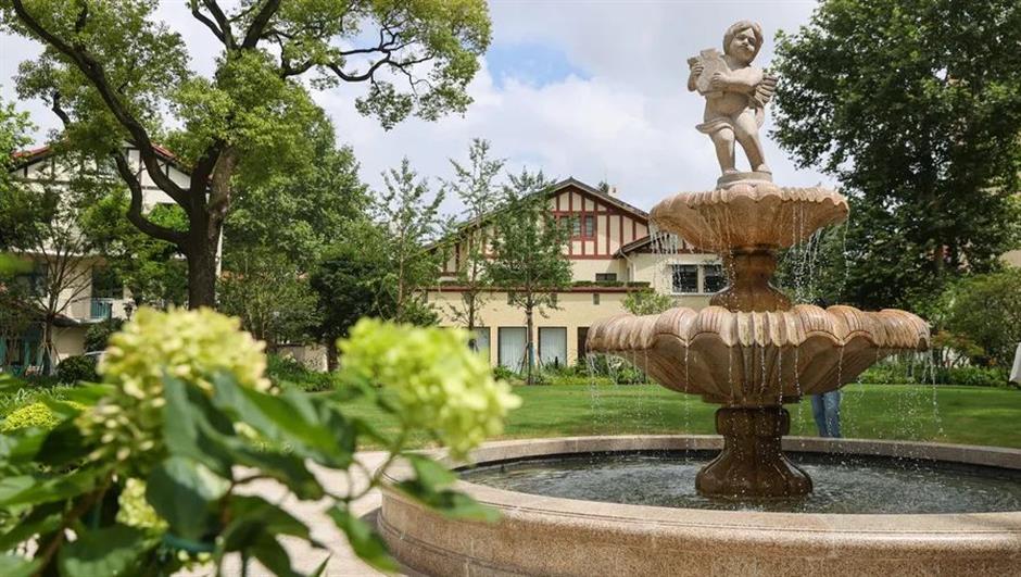 梧桐树下的百种风味,感受潮流与烟火气并存