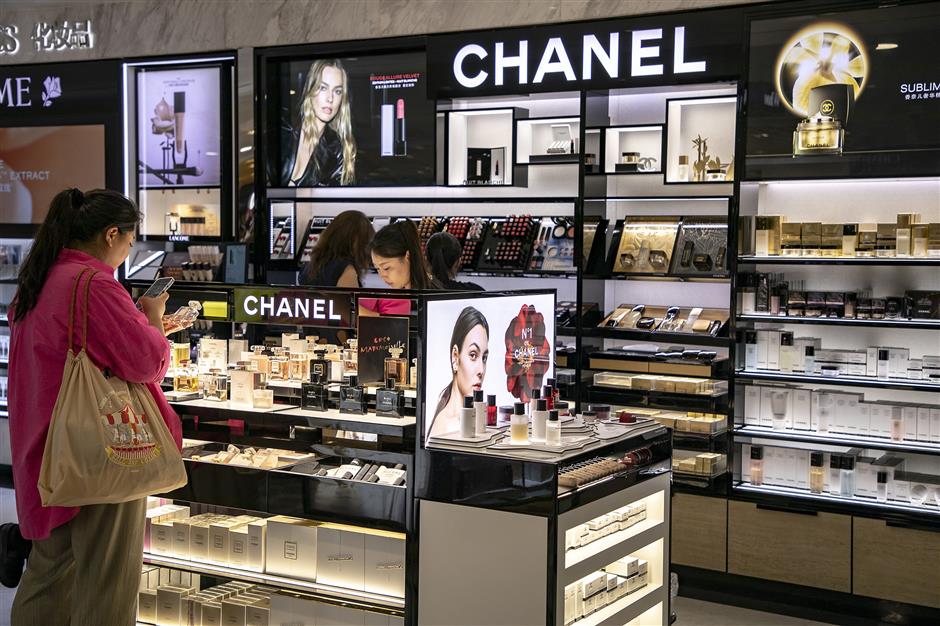 Explainer: How to reclaim tax on shopping in Shanghai