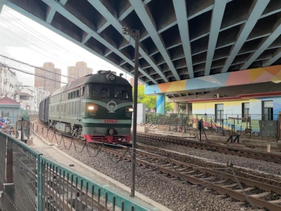 这趟「彩虹号」