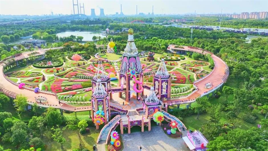 上海这个绝美花园免门票了!江畔微风吹来马鞭草、荷花花海→