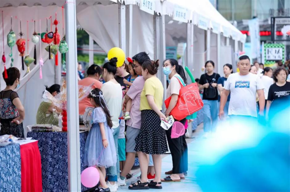 暑假的尾声!去北上海体验休闲时尚游→