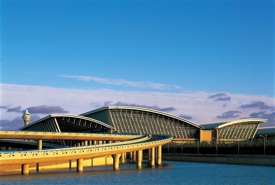 [Feel Shanghai] <i>Your Ultimate FAQs and City Guide</i>