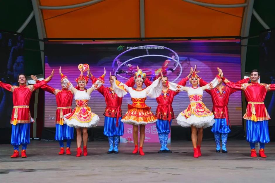 上海欢乐谷15周年啦!优惠政策已送达,邀您中秋国庆假期与欢乐相伴→