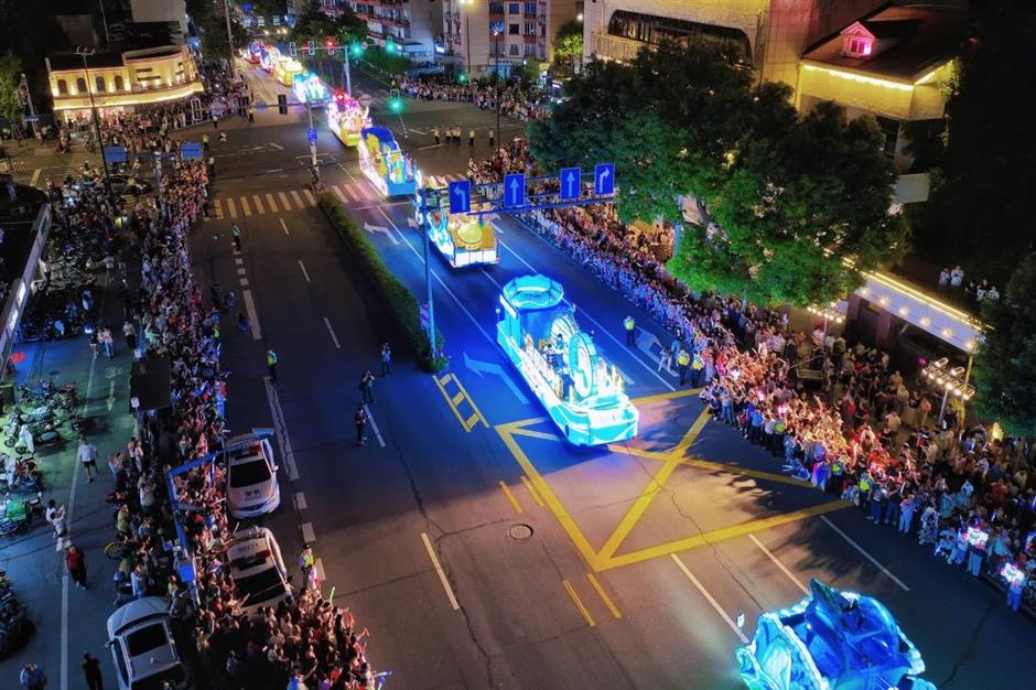 多圖直擊，2024年奉賢花車巡展暨東方美谷藝術節群文展演精彩來襲