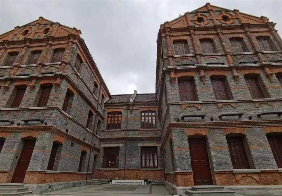 100个影视取景地、100个夜游点位、10+条特色旅游线路......这份潮玩攻略请收好→