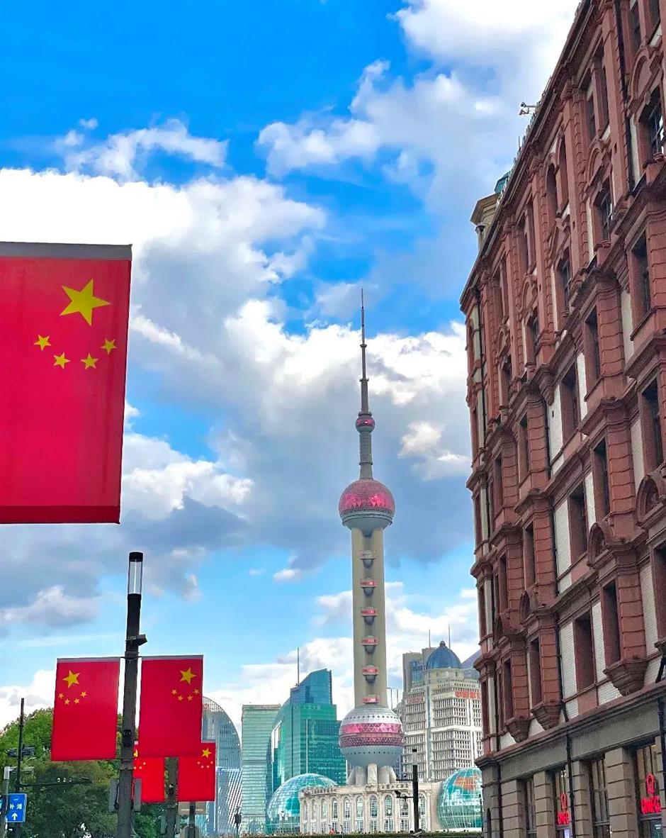 國慶假日上海接待遊客1862.25萬人次,文旅市場供需兩旺、歡樂祥和。