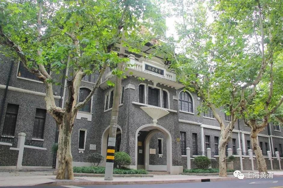 南昌ロードを散歩する