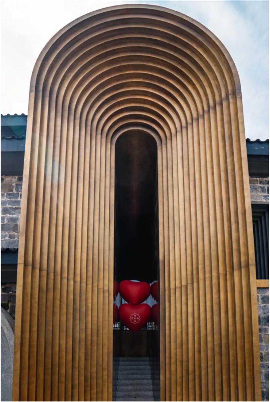 上海這個熱門地標,竟然種了10000朵玫瑰!