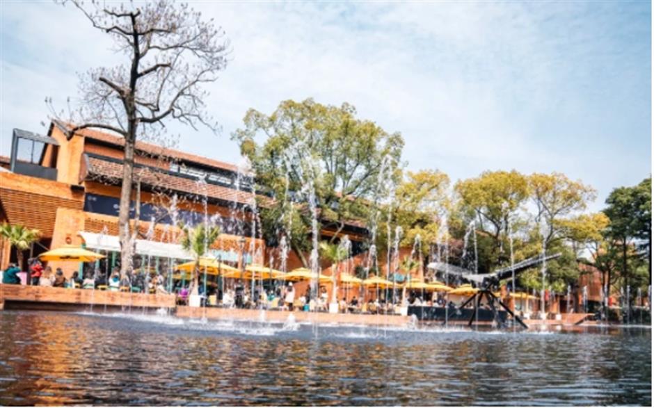 上海這個熱門地標,竟然種了10000朵玫瑰!