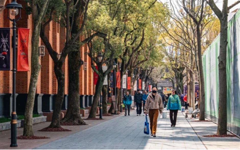 上海這個熱門地標,竟然種了10000朵玫瑰!