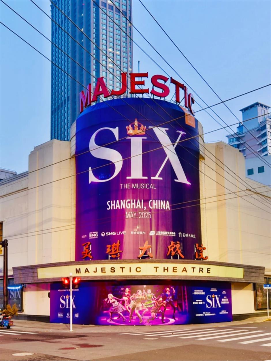 绝美秋色!逛逛这条松驰感满满的小马路