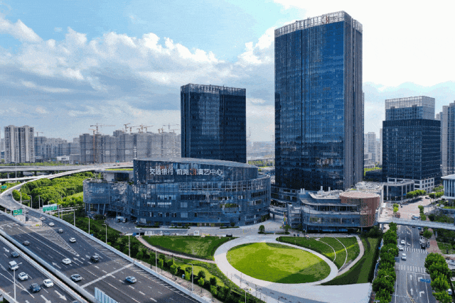 最新出炉!当下必逛的八大艺术商圈