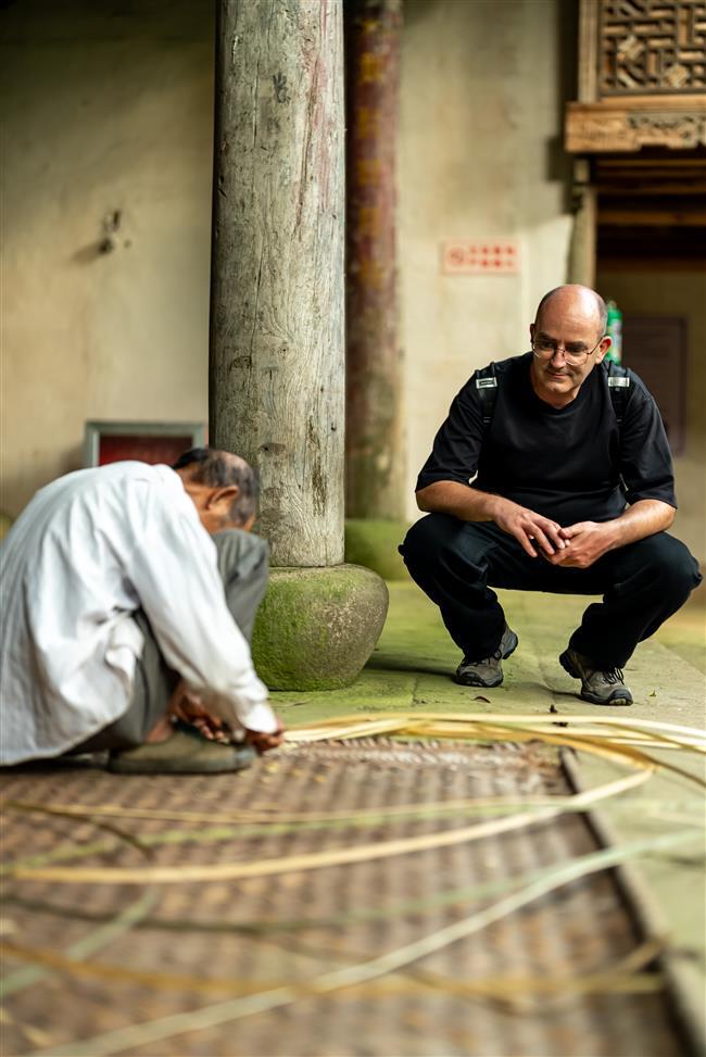 Walking Toward a Sustainable Future: Reconnecting Rural China and the Netherlands