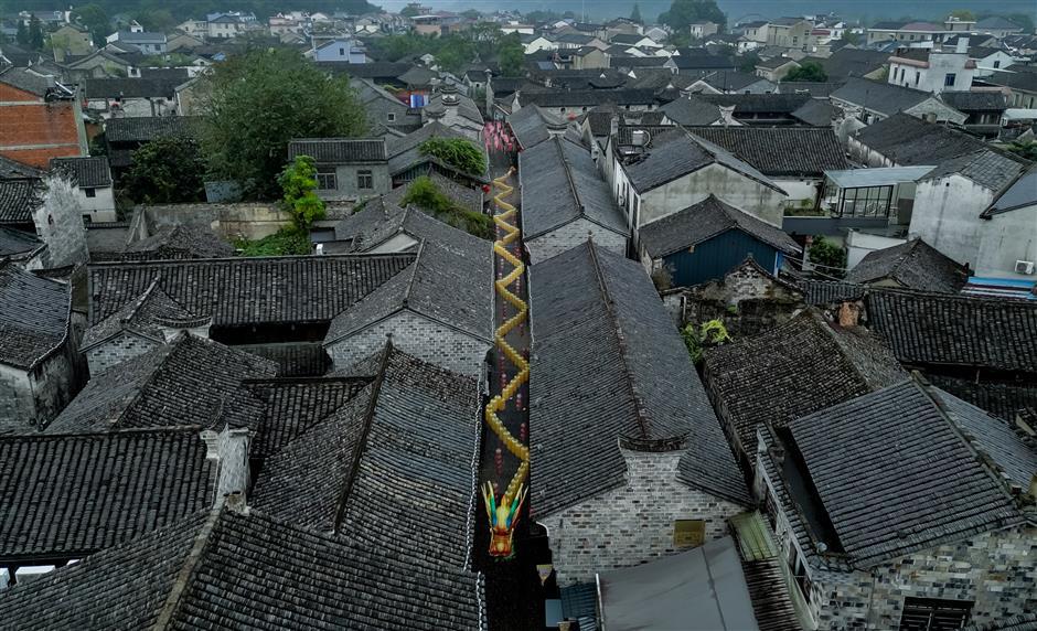 Walking Toward a Sustainable Future: Reconnecting Rural China and the Netherlands