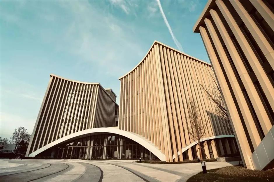 在马桥,发现一本打开的