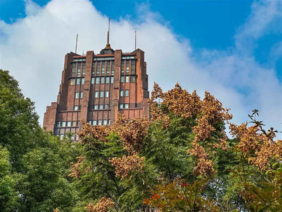 賞秋+遊園+看展！老靈額