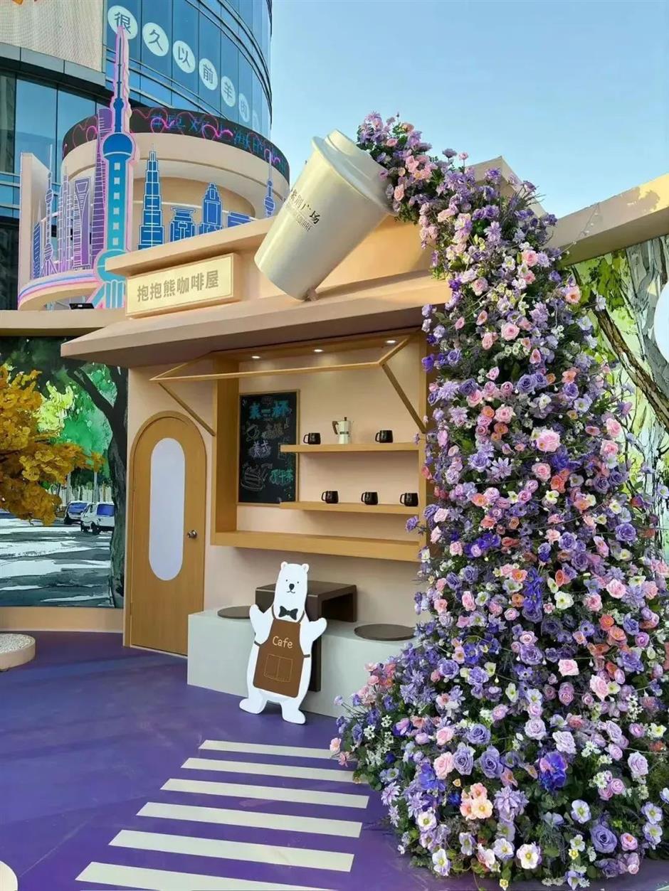 喵!年末的商场好热闹~