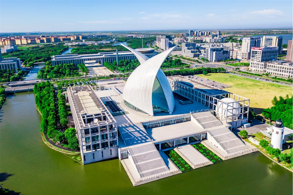 滴水湖畔的银白色风帆,为你讲述航海的故事