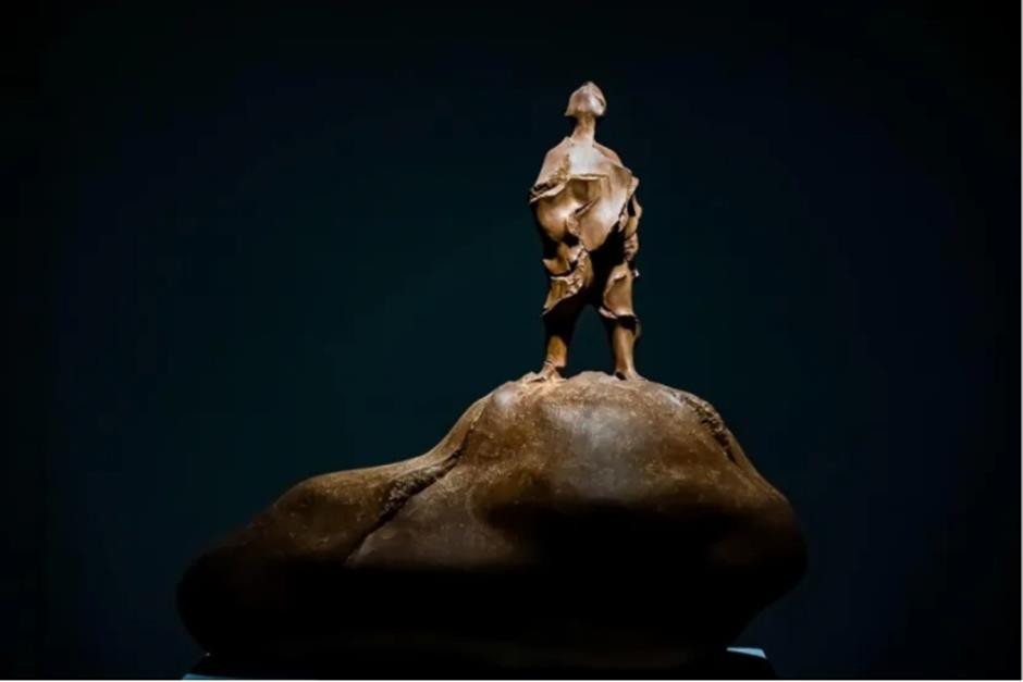 人生首次个展!看他靠