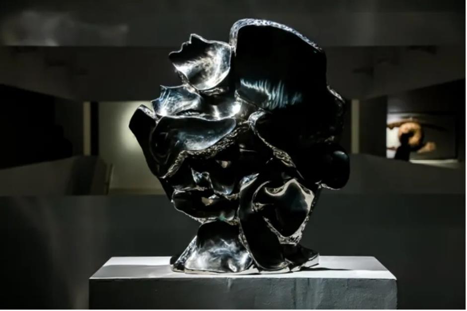 人生首次个展!看他靠