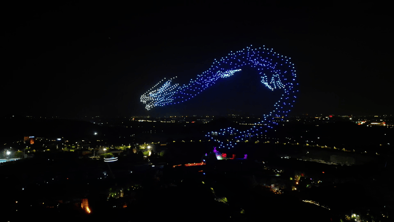 开始搞毛线了!在上海欢乐谷看到了东方明珠?