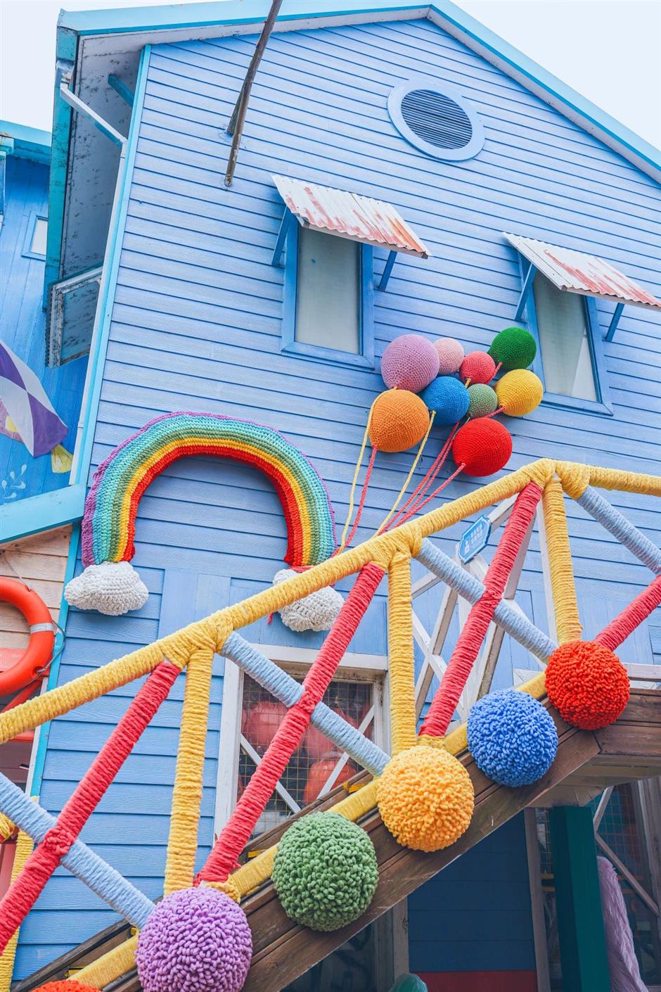 开始搞毛线了!在上海欢乐谷看到了东方明珠?