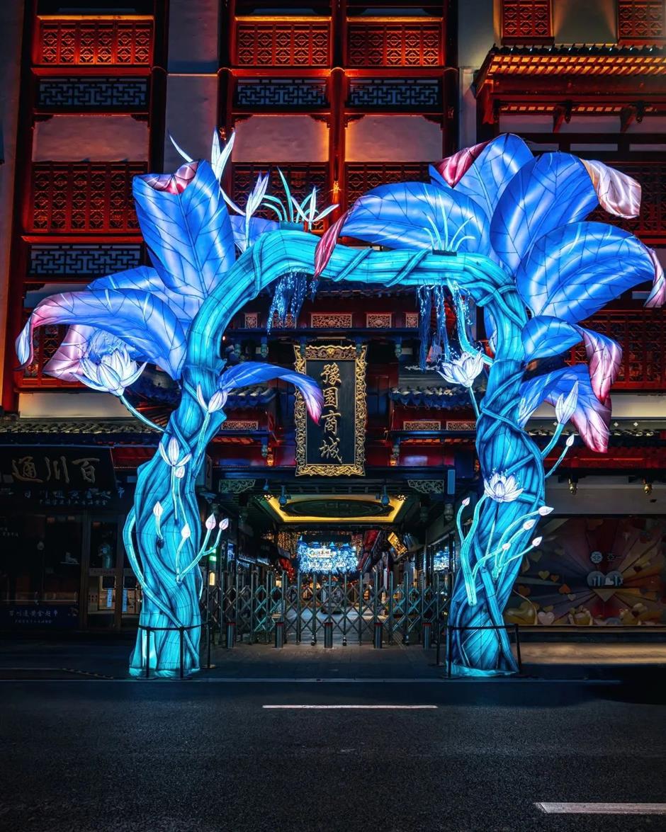 品一碗人間煙火 | 喜迎新年!2025豫園燈會亮燈