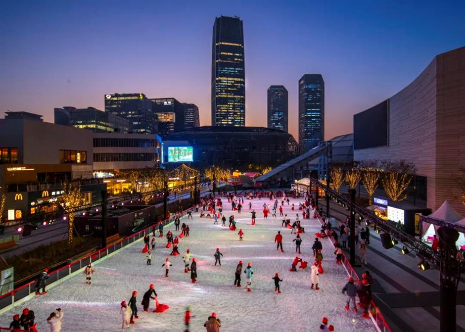 大降溫!上海的冰雪場也捲起來了