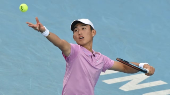 Rising Chinese star Shang retires hurt in Australian Open first round