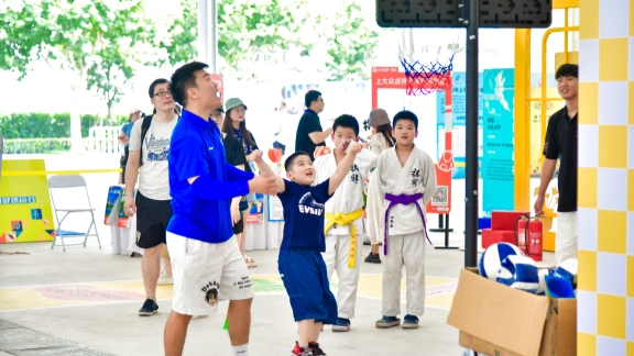 Authorities to impose limits on sports membership fees and cards - China Economy News