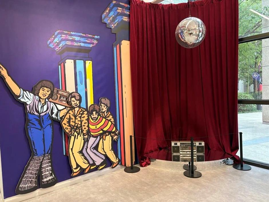 唱卡拉ok,拍全家福……在上海群艺馆寻找海上年俗温情