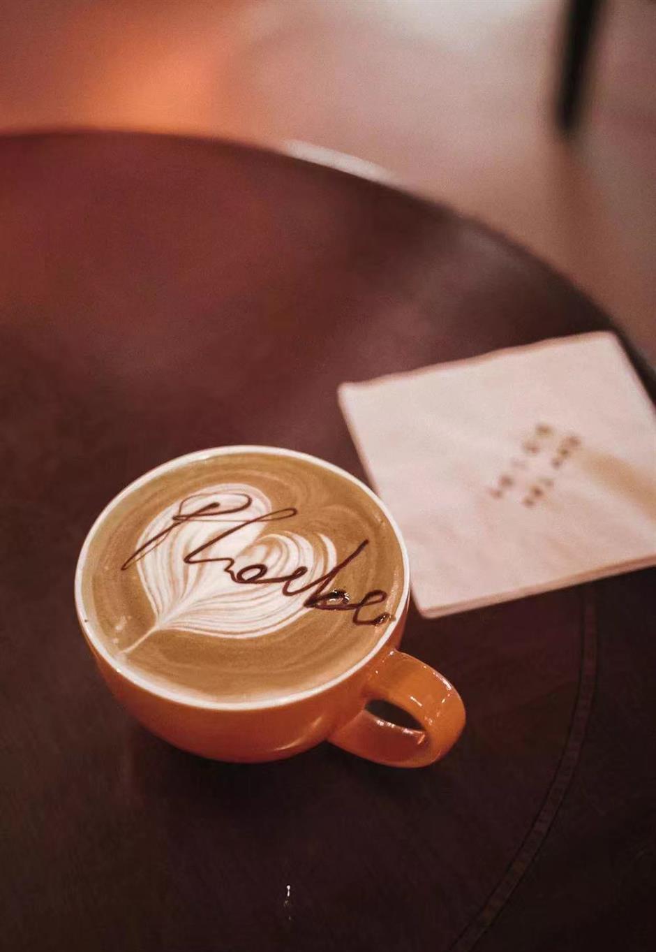 时髦又小众,这条半公里长的马路老灵额