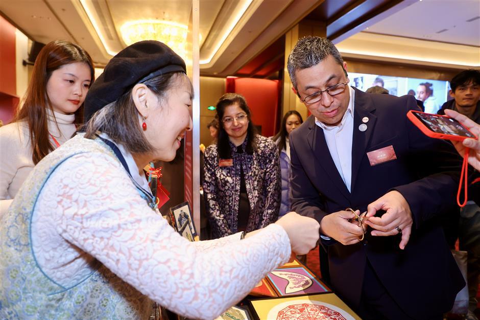 Lantern Festival celebrations a revelation for foreign guests