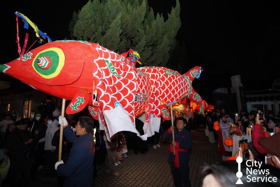 A global affair as Lantern Festival celebrations light up Jiading old street