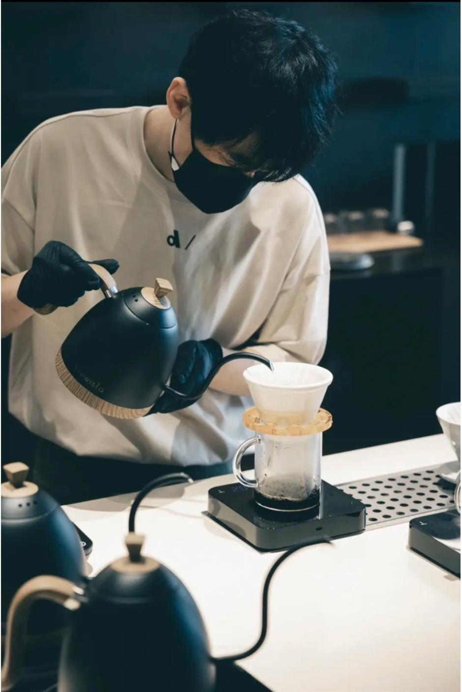 春和景明,就该去一家水岸咖啡馆!