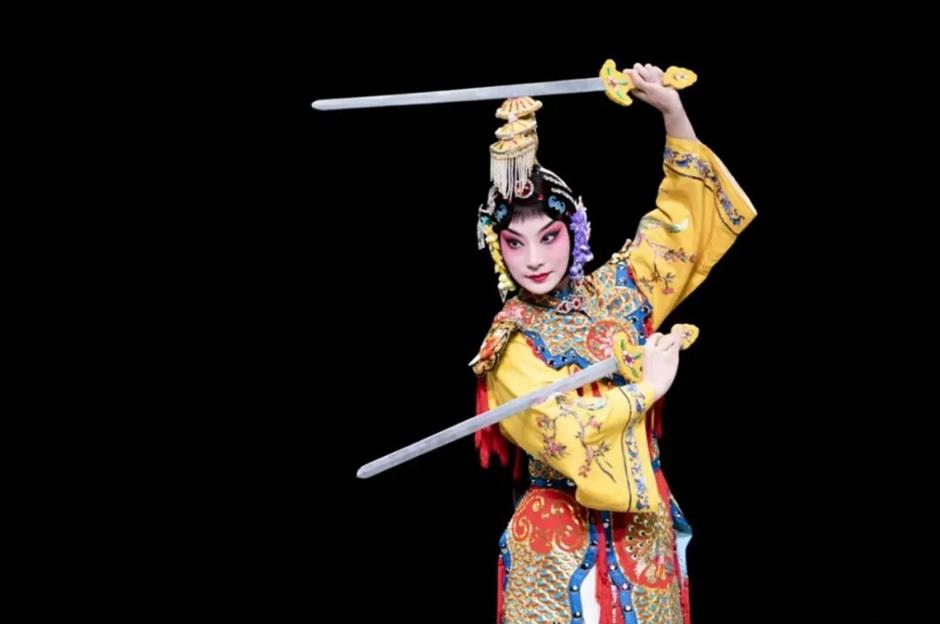 不在别处,就在YOUNG剧场!春夏好戏来了→