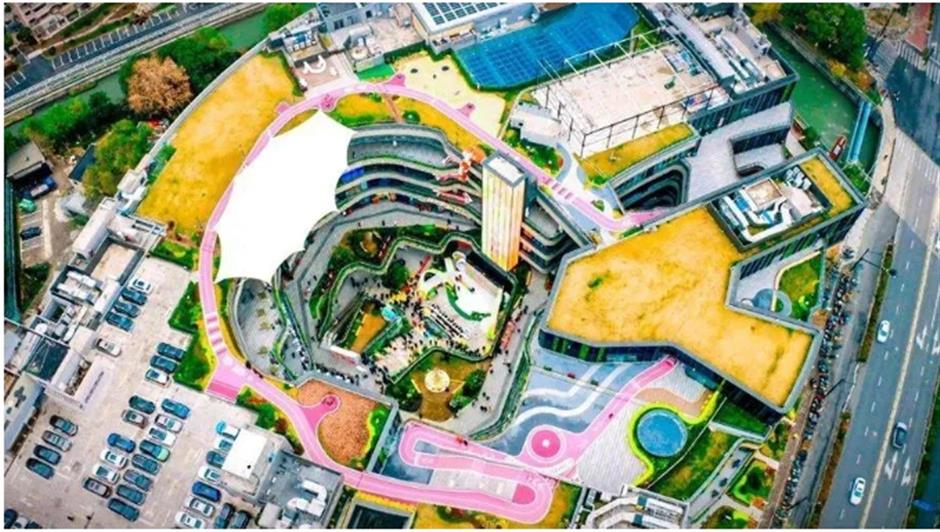 會呼吸的 Mall!在西郊,有座空中花園