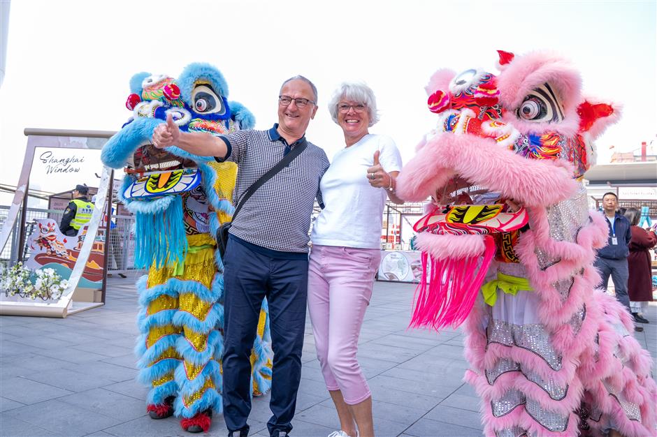 Shanghai's North Bund welcomes international cruise passengers with cultural celebration