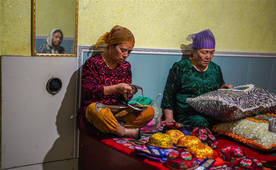 From Hami to haute couture: Designer elevates Uygur embroidery to the global stage of fashion