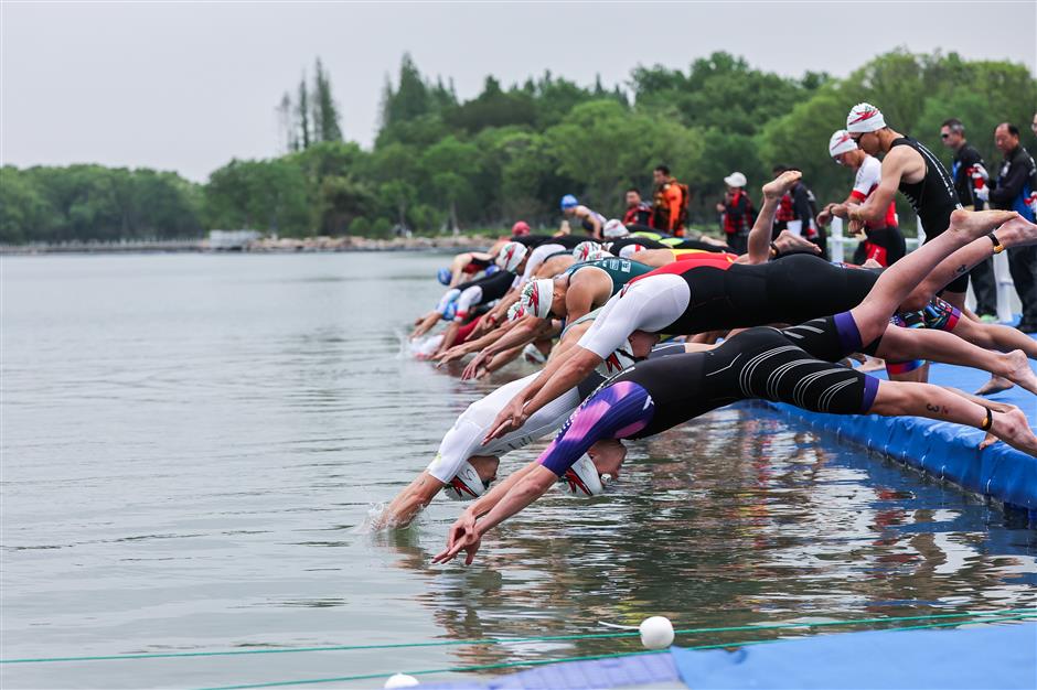 International triathlon comes to a Shanghai water town