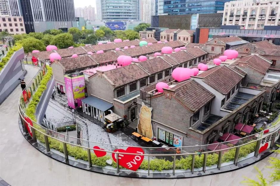 百年弄堂绽放粉色心海!