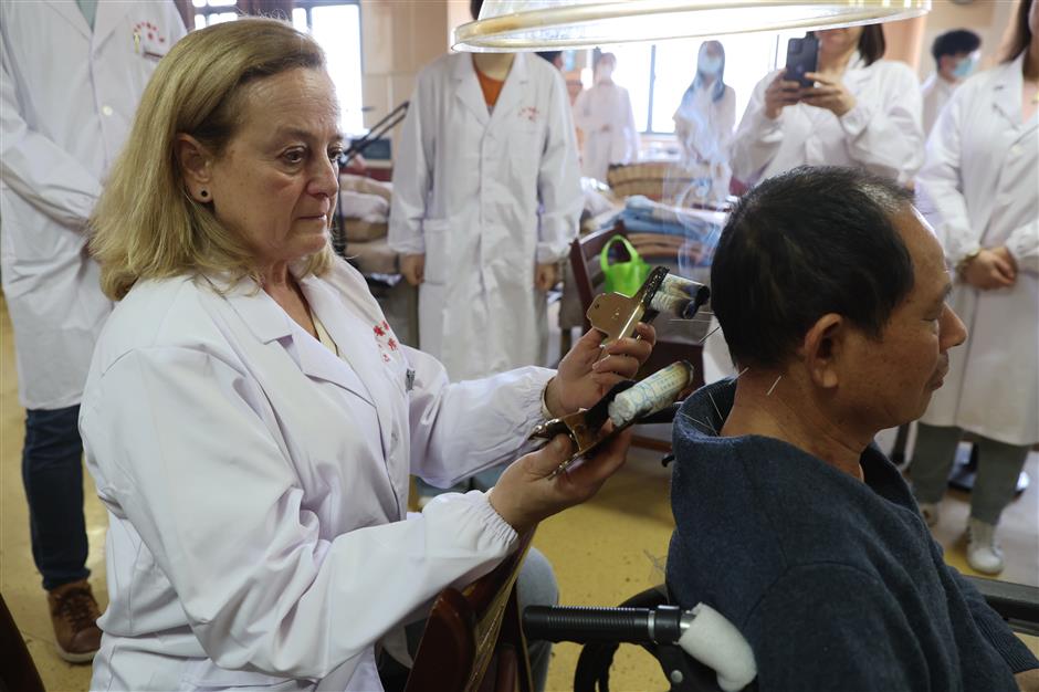 Acupuncture and moxibustion: Ancient Chinese healing gains global appeal