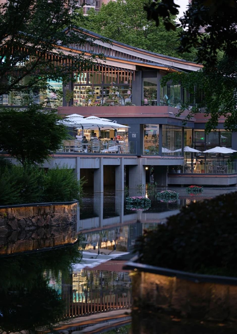 [Hai Guide] Feel the pulse of Shanghai 24/7: from quiet parks to late-night gyms