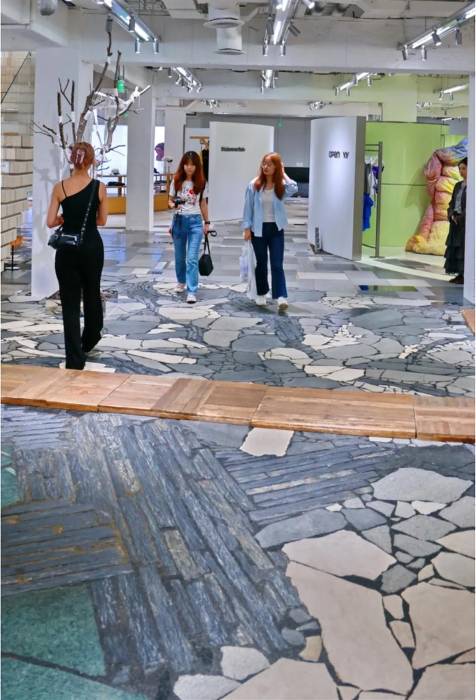 短短130米~上海的潮人最近可能都在这里