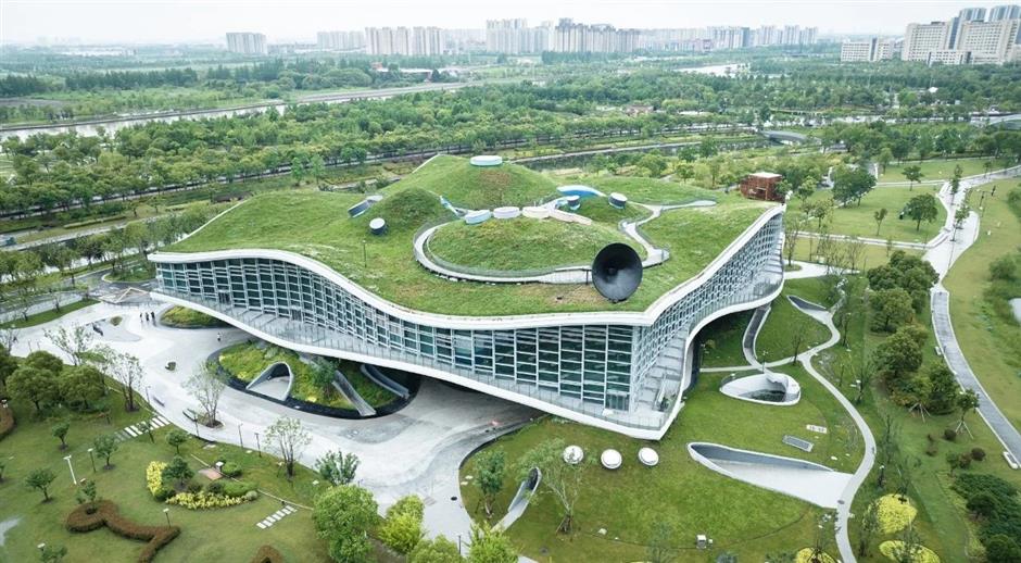 全球最大!開啟售票!就在「上海之魚」畔→